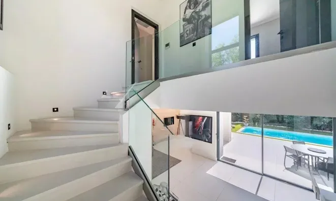 Недвижимость Property Cannes: 8