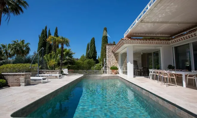Недвижимость Villa Croix des Gardes: 17