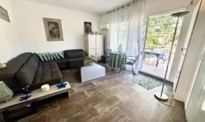 Недвижимость Property Name: Estate Californie: 5