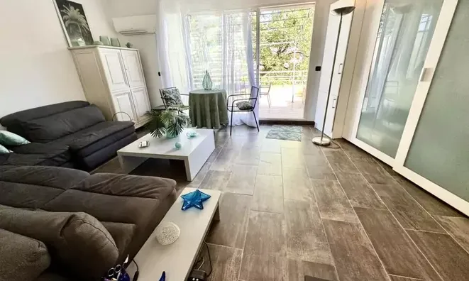 Недвижимость Property Name: Estate Californie: 13