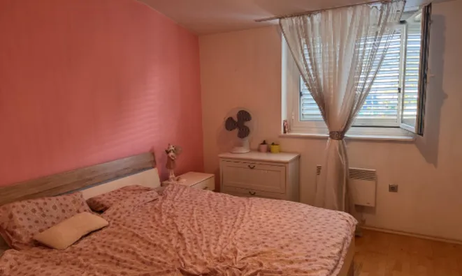 Недвижимость 2-комнатная квартира Изола: 19