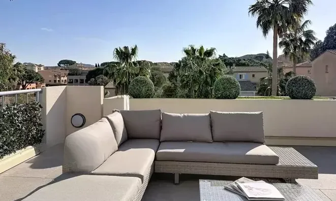 Недвижимость Villa Croix des Gardes: 1