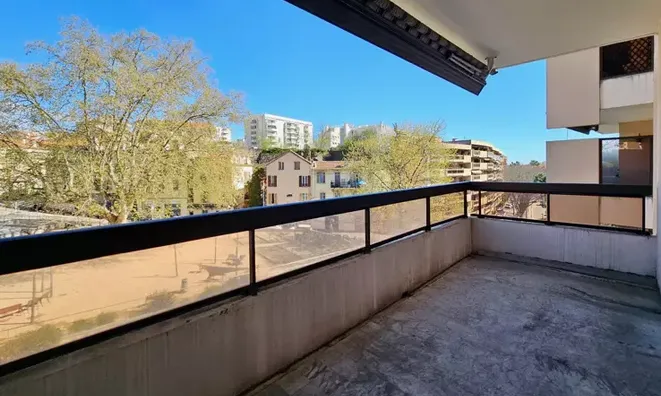 Недвижимость Villa Croix des Gardes: 1