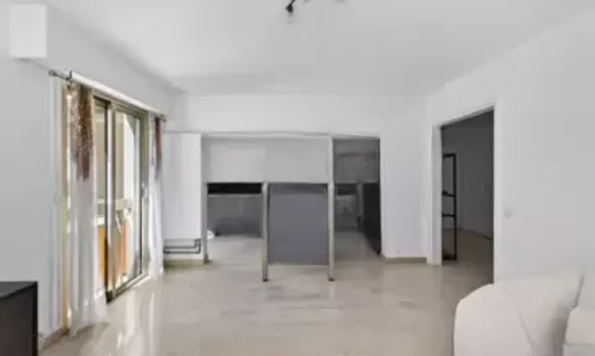 Недвижимость Residence République: 6