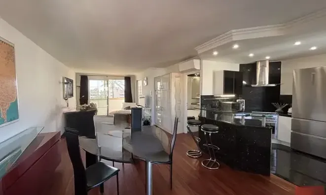 Недвижимость Villa République Cannes: 1