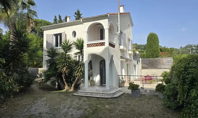 Недвижимость Villa Croix des Gardes: 3