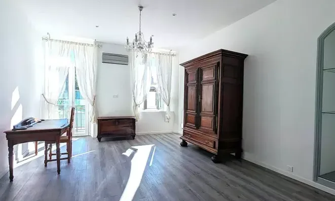 Недвижимость Villa République Cannes: 1