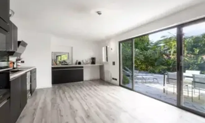 Недвижимость Villa Petit Juas: 6