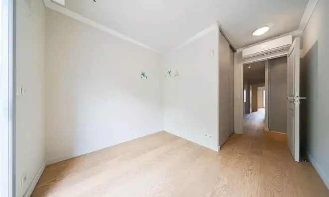 Недвижимость Villa République Cannes: 10