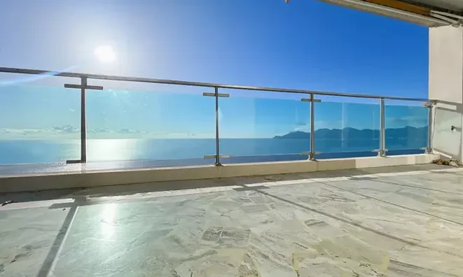 Недвижимость Villa Croix des Gardes: 1
