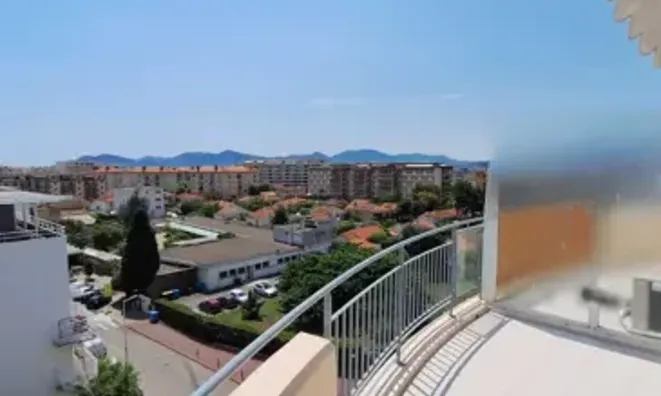 Недвижимость Property: Villa
Location: Cannes, La Bocca

Villa La Bocca: 2
