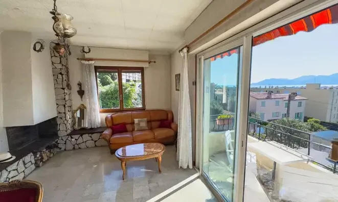 Недвижимость Villa Croix des Gardes: 1