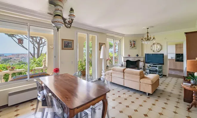 Недвижимость Villa Croix des Gardes: 12