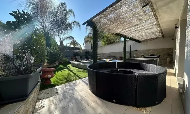 Недвижимость Villa Petit Juas: 1