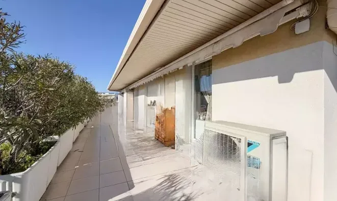 Недвижимость Property Cannes: 4