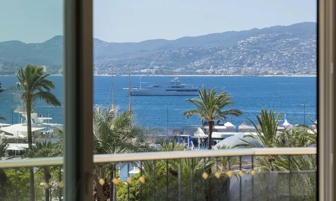 Недвижимость Villa Pointe Croisette: 2