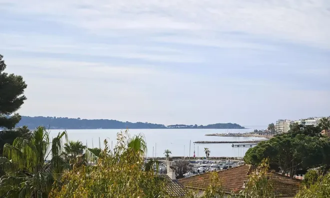 Недвижимость Villa Croix des Gardes: 33
