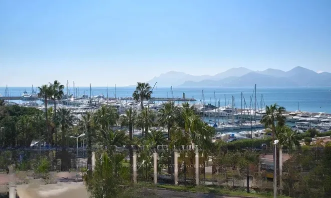 Недвижимость Villa Pointe Croisette: 2