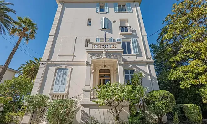 Недвижимость Villa Petit Juas: 1