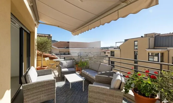 Недвижимость Villa Cannes République: 2