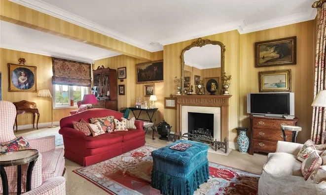 Недвижимость Avenue Court, 23-29 Draycott Avenue: 1