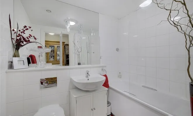 Недвижимость Woods House, 7 Gatliff Road: 7