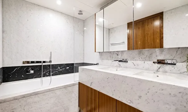 Недвижимость Tower West, 1 Waterfront Drive: 2