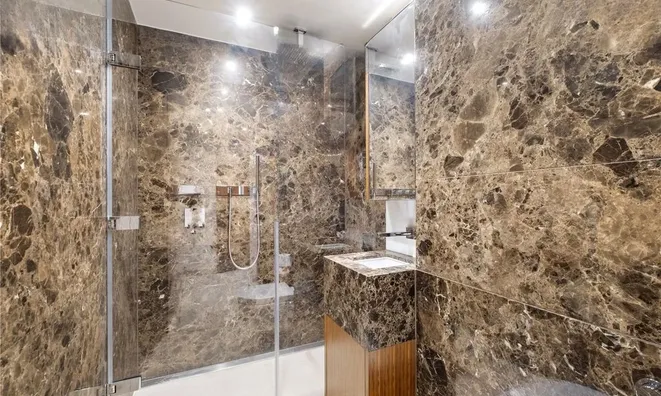 Недвижимость Tower West, 1 Waterfront Drive: 5