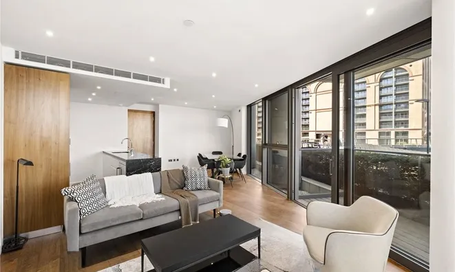 Недвижимость Tower West, 1 Waterfront Drive: 8