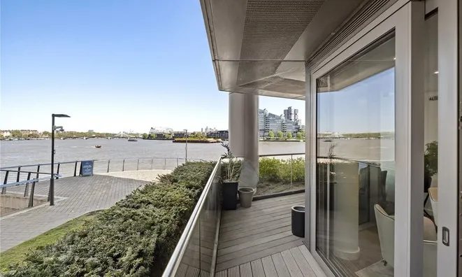 Недвижимость Tower West, 1 Waterfront Drive: 12