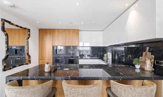 Недвижимость Tower West, 1 Waterfront Drive: 20
