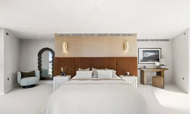 Недвижимость Tower West, 1 Waterfront Drive: 23
