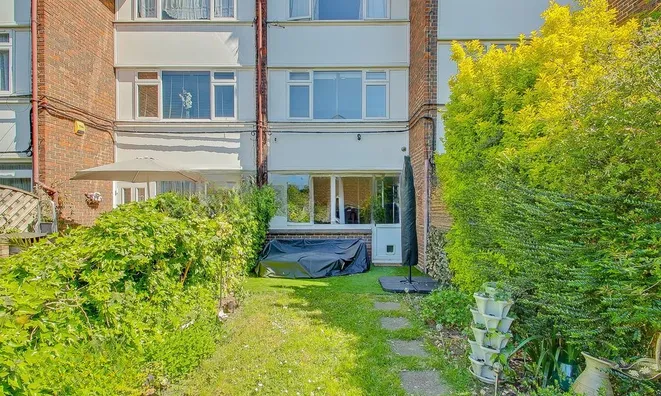 Недвижимость Pitfield Way: 4