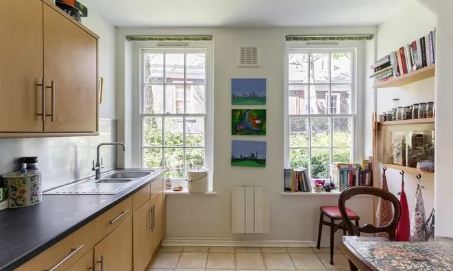Недвижимость Vicarage Crescent: 1