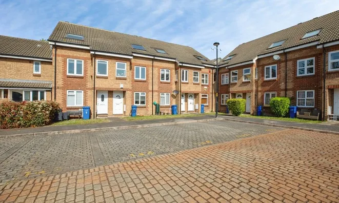 Недвижимость Burnham Close: 8