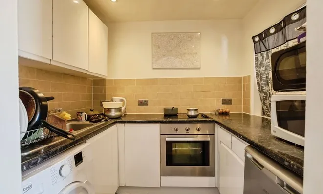 Недвижимость Burnham Close: 10