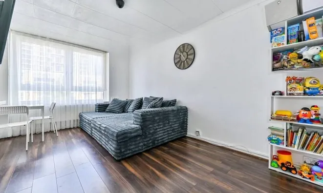 Недвижимость De Beauvoir Estate: 8