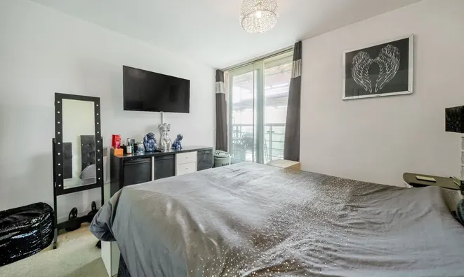 Недвижимость Phoenix Way, Battersea: 7