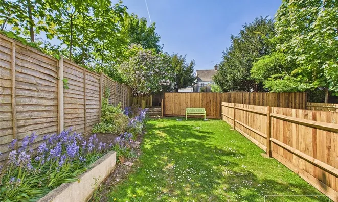 Недвижимость Hillview Gardens: 6
