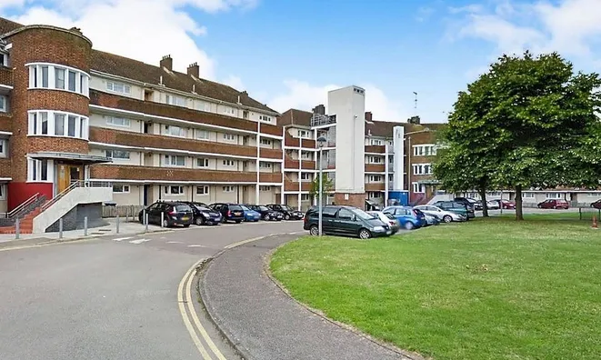 Недвижимость Keir Hardie House, Marian Way, Harlesden: 4