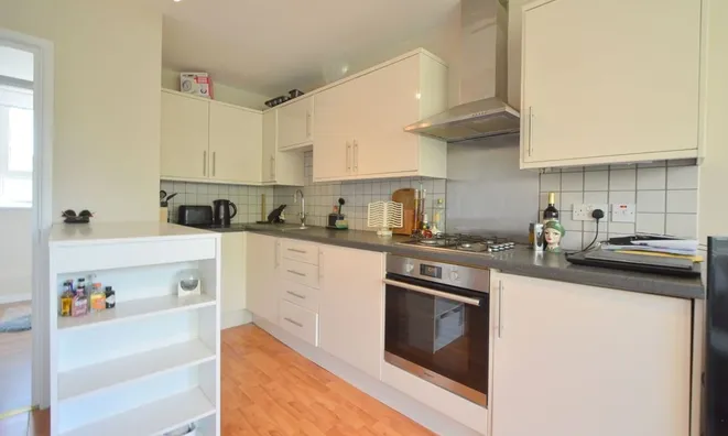 Недвижимость Bolingbroke Grove, Kingsdown Court: 6