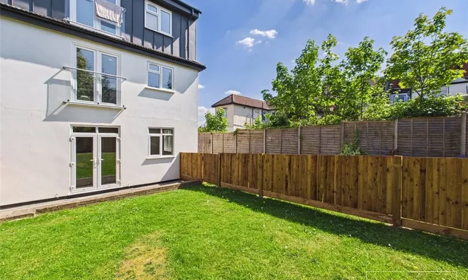 Недвижимость Hillview Gardens: 4