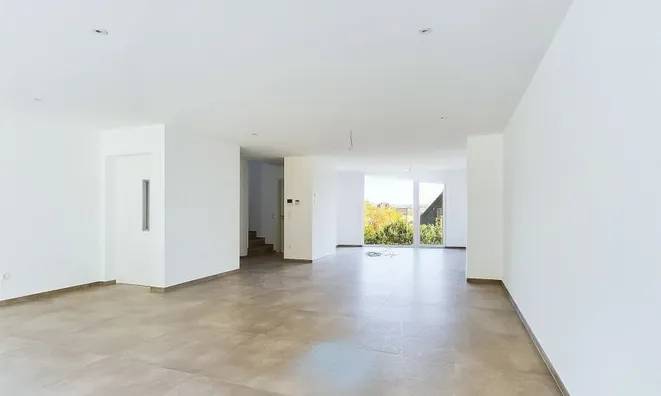Недвижимость Triplex 3 bedrooms for sale in Oetrange: 3