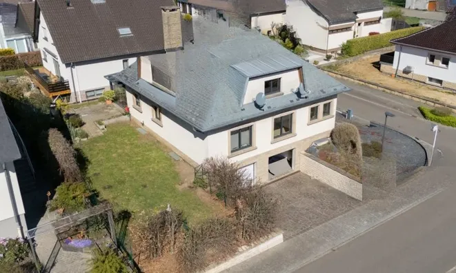 Недвижимость House 4 bedrooms for sale in Kayl: 3
