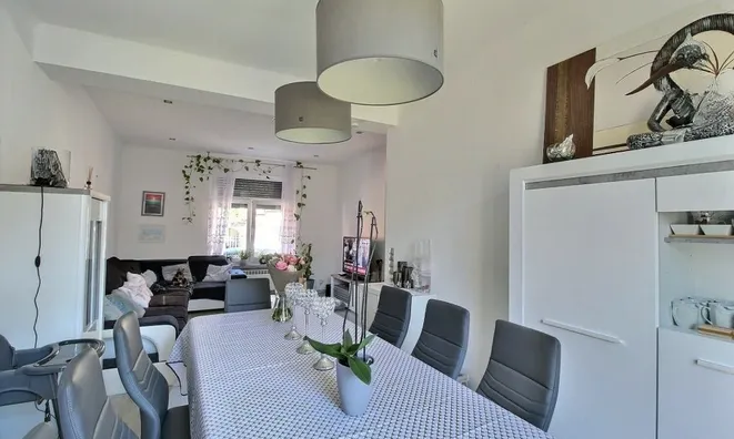 Недвижимость House 4 bedrooms for sale in Pétange: 1