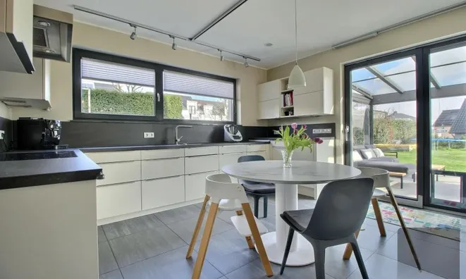 Недвижимость House 4 bedrooms for sale in Junglinster: 4