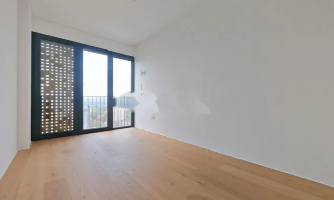 Недвижимость Четырехкомнатная квартира, Шишка: 16