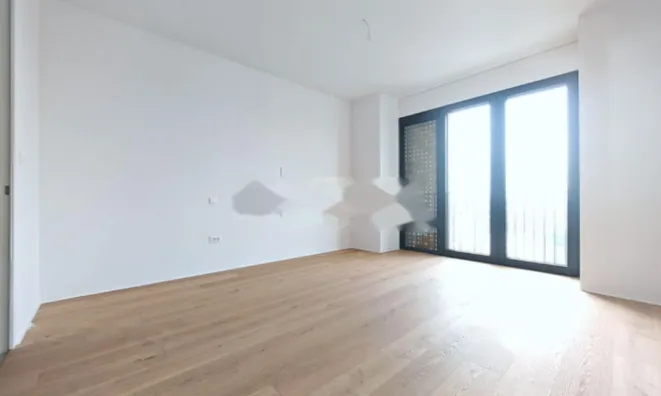 Недвижимость Четырехкомнатная квартира, Шишка: 18