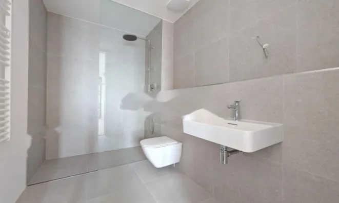 Недвижимость Четырехкомнатная квартира, Шишка: 21