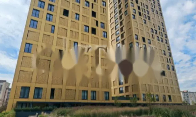 Недвижимость Четырехкомнатная квартира, Шишка: 25